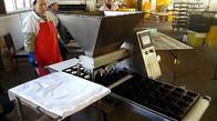 De commerciële Machine van de het Voedselverwerking van de Cakeproductielijn 380V/220V 5.78KW