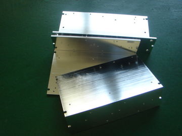 L-vorm CNC Precisie die de Snelle Hoek van het Prototypealuminium met Omzettingsdeklaag machinaal bewerken