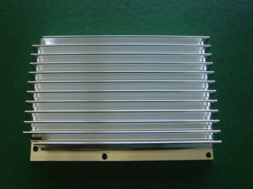 Snelle Prototypecnc Precisie die Aluminiumuitdrijving Heatsink met Omzettingsdeklaag machinaal bewerken